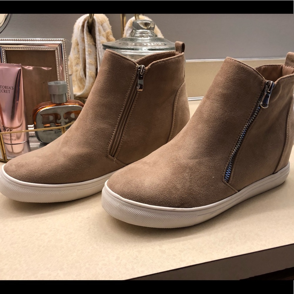 Blush wedge sneakers